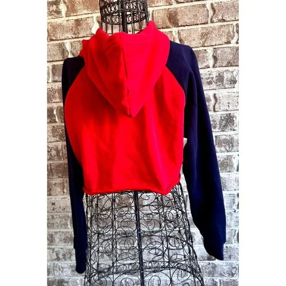 NWOT Fila Cropped Hoodie Large Red Navy Drawstring Logo Fleece Lined Swe… - Picture 6 of 12